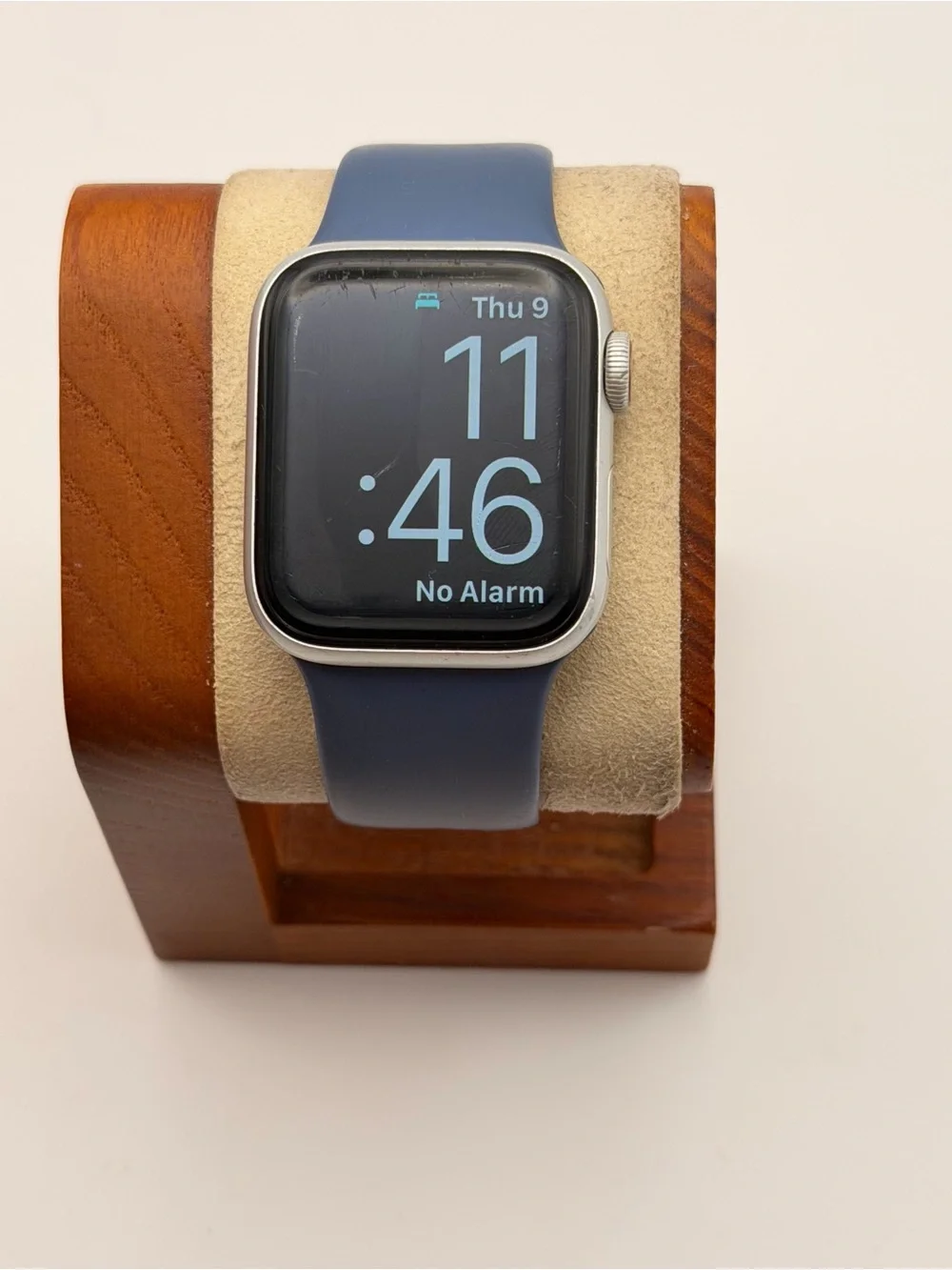 Apple Watch Series 5, Tested, 40mm, Cellular, Silver/ Light Blue, Charger Includ